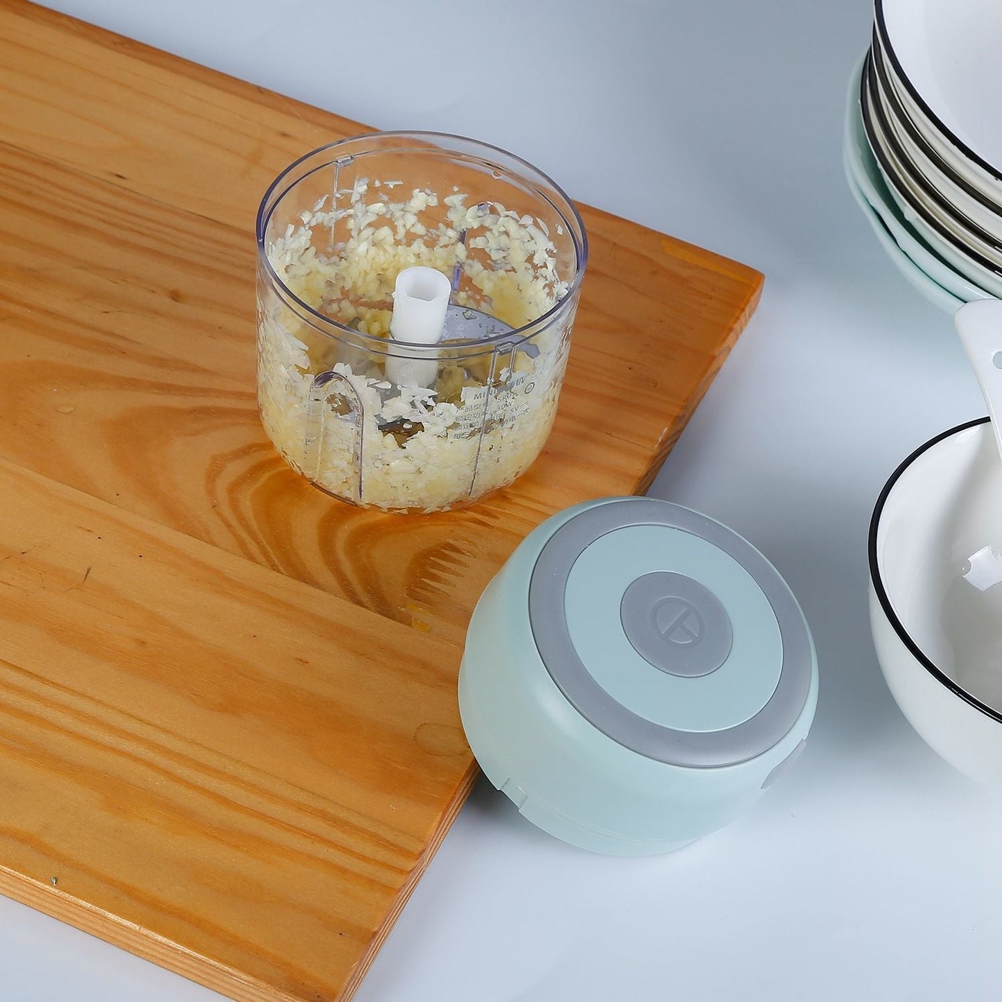 Mini Electric Garlic Chopper 8.45OZ Cordless Garlic Mincer Food Chopper