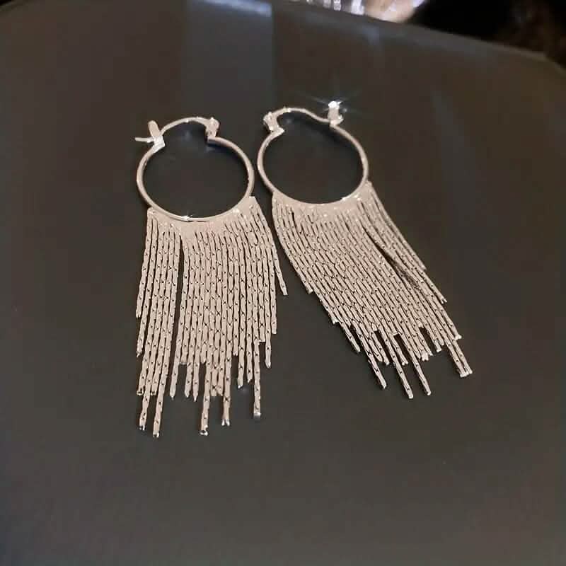 Sparkling Tassel Design Dangle Earrings